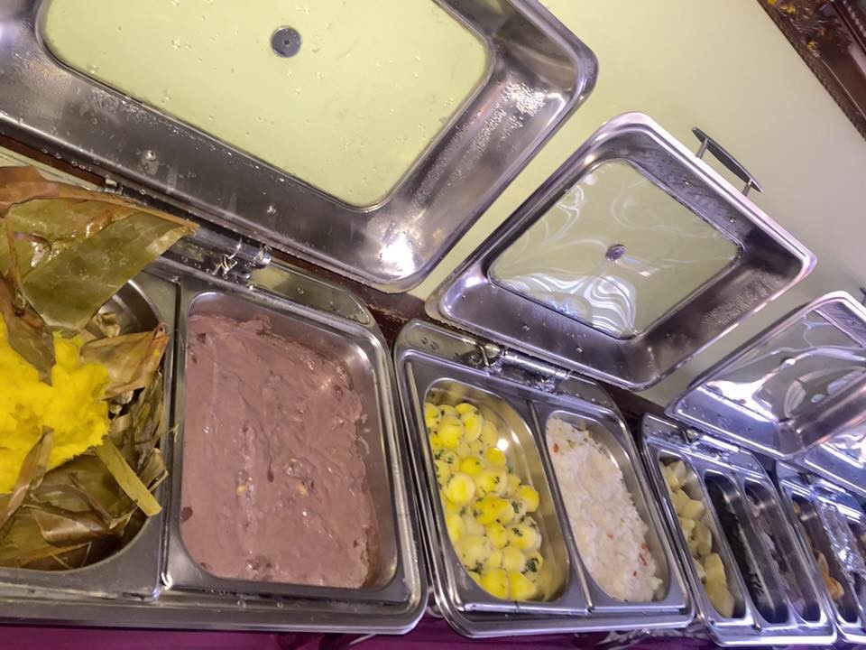 Cosmo Bar & Lounge, Kampala Uganda, Good food in Kampala, Food & Drink,  Top Bar, Top Restaurant, Lounge, Top Bar and Lounge, Food, Beer, Wine, Spirits, Cocktail bar, Amazing beer prices,  Cheap Beer, Great Place to Drink after work , Gins and local beers,  grilled food and wood-fired pizzas,  Chatting and Drinking, Chilling with friends and mates, Date night, Eating and Drinking, Private parties, Drinking and Dancing, Cocktail Bar, Lounge Bar, Party Bar,  Kampala Pub, Lively DJ nights,  Lively Music, Great Beer Drink Out,  Tasteful Delicious food in Kampala, Amazing Drinking Joint in  Kampala Uganda, Ugabox